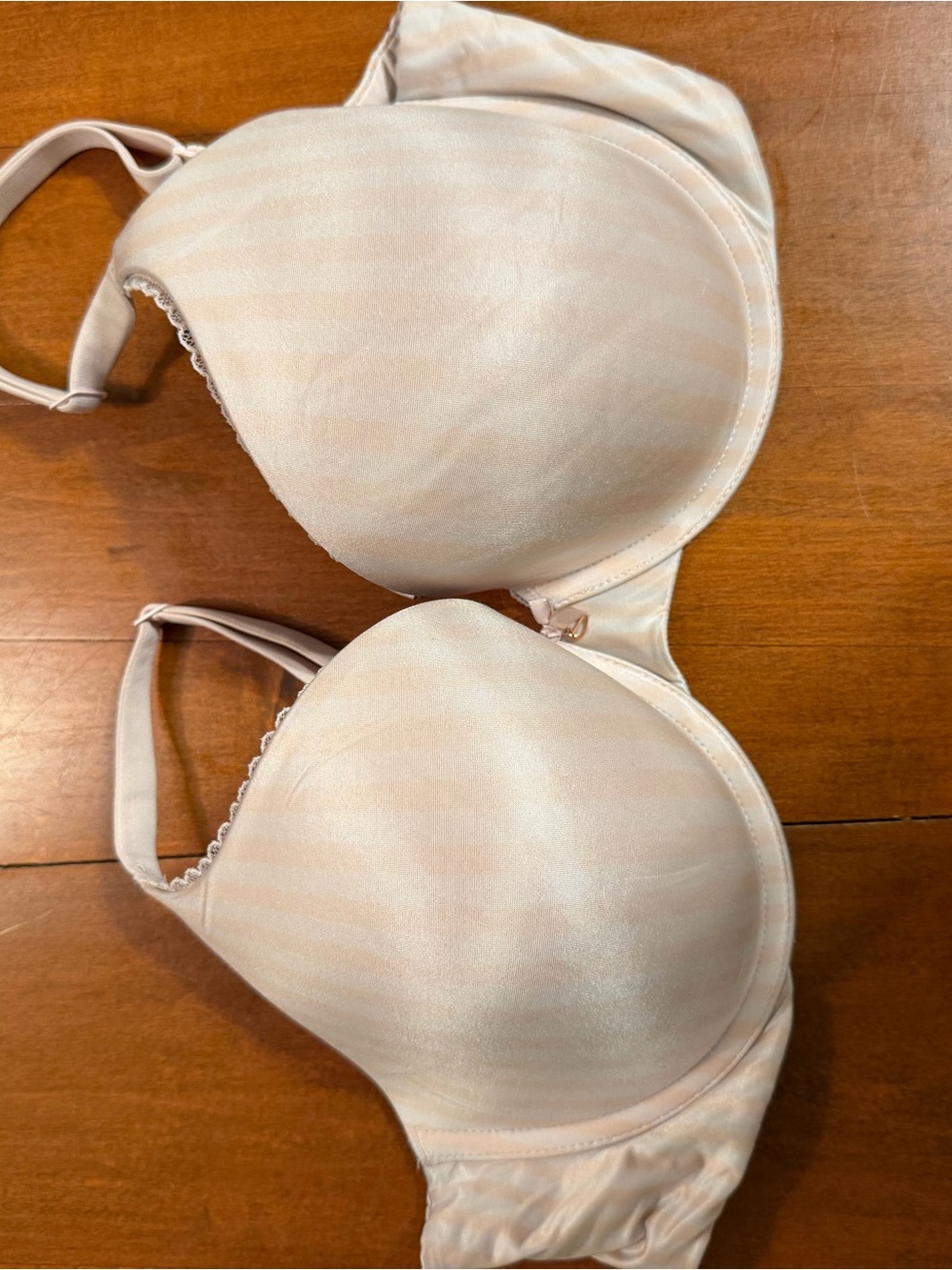 Victoria's Secret Light Pink Padded T-Shirt Bra
